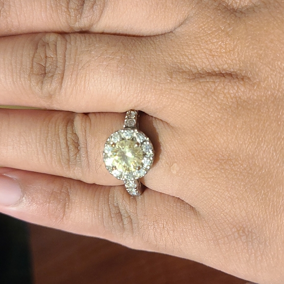 Sterling Silver Topaz Stone Ring - Picture 10 of 10